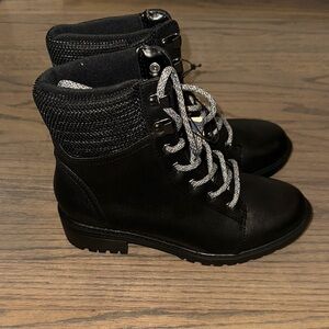 Black Lace-Up Women's Ankle Boots with Knit Collar